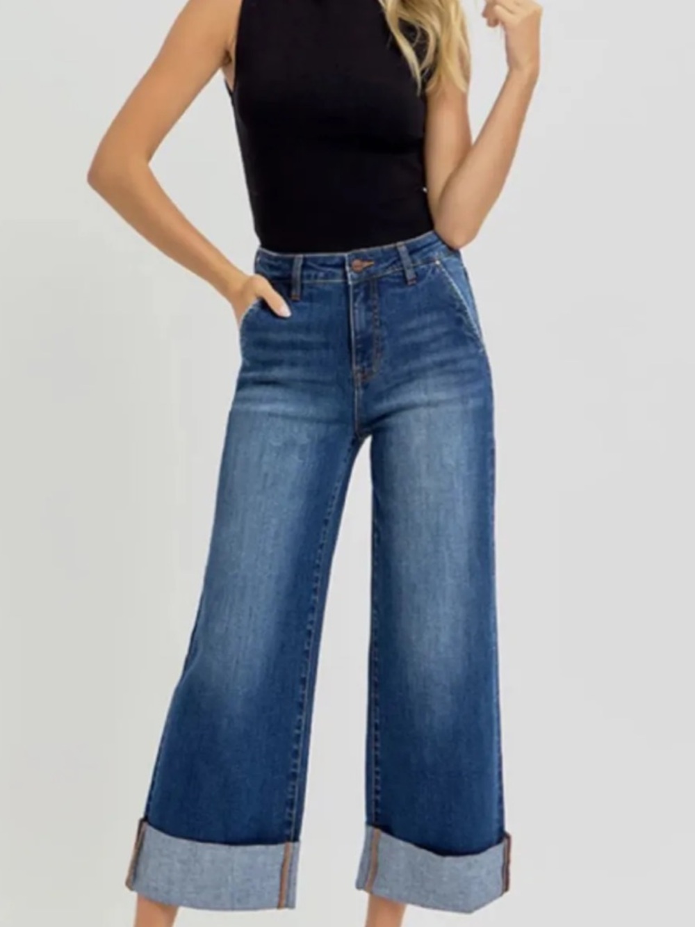 High-Rise Wide Leg Cuffed Jeans in Blue 5/6/7